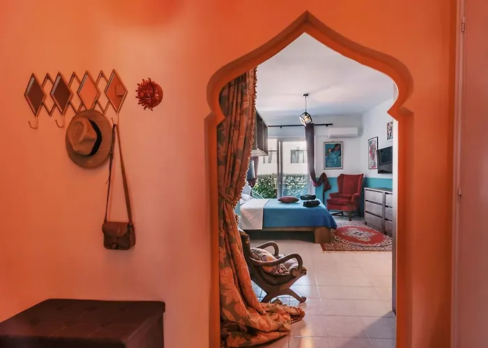 Art In The City Apartment